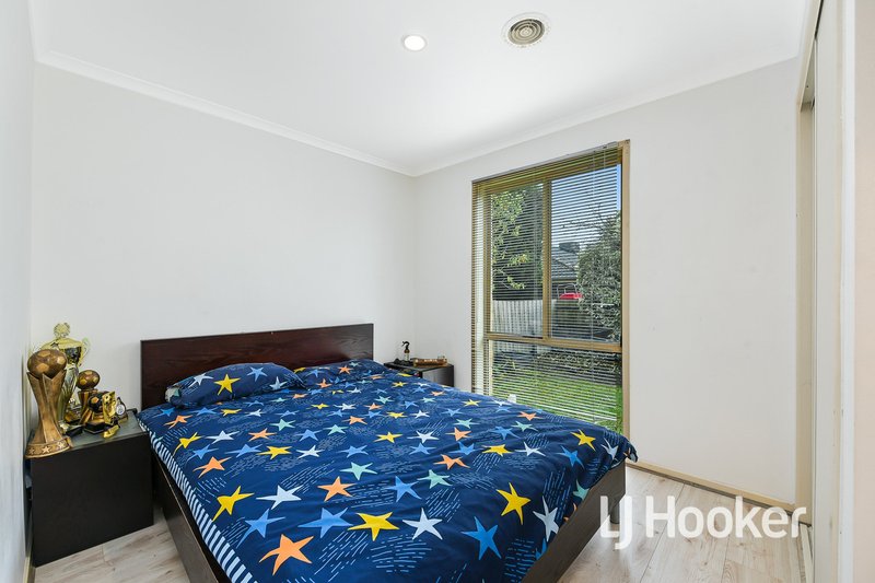 Photo - 26 Merrijig Avenue, Cranbourne VIC 3977 - Image 12