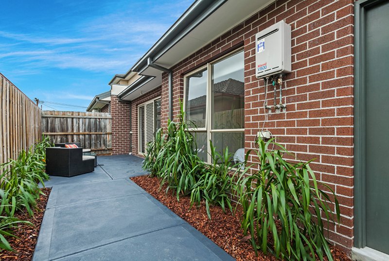 Photo - 2/6 Merrilands Road, Reservoir VIC 3073 - Image 8