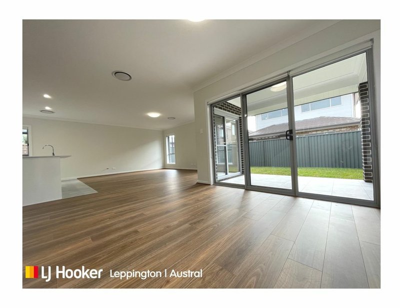 Photo - 26 Messenger Road, Leppington NSW 2179 - Image 3