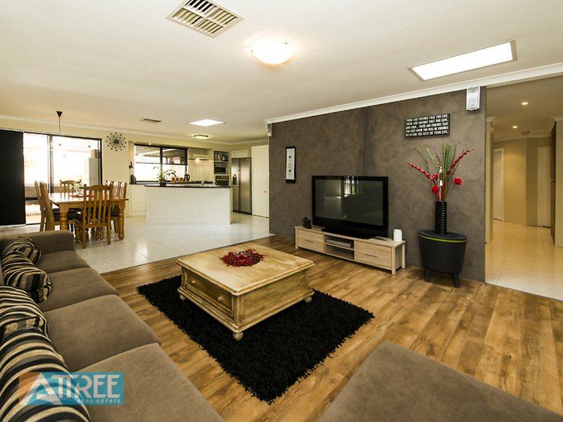 Photo - 26 Mettler Court, Canning Vale WA 6155 - Image 1