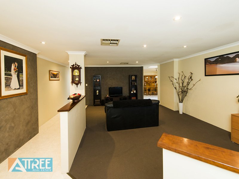 Photo - 26 Mettler Court, Canning Vale WA 6155 - Image 6