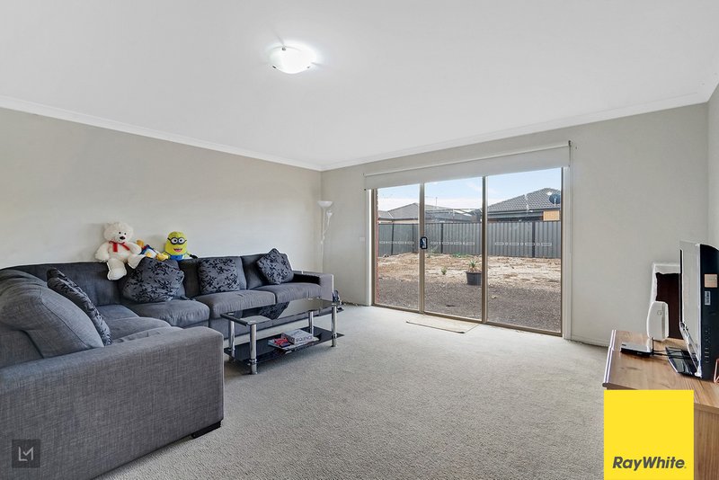 Photo - 26 Mockingbird Street, Tarneit VIC 3029 - Image 12