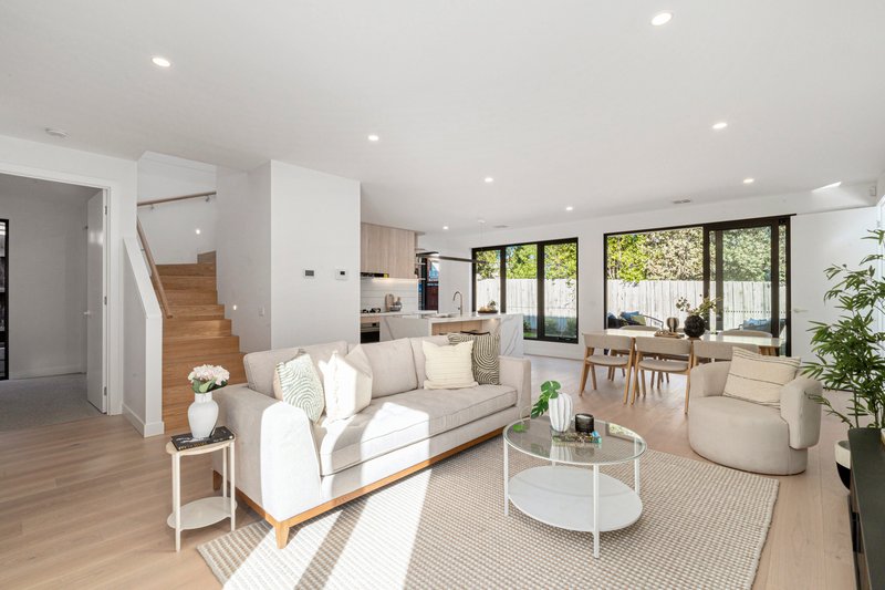 Photo - 2/6 Montana Avenue, Mulgrave VIC 3170 - Image 3