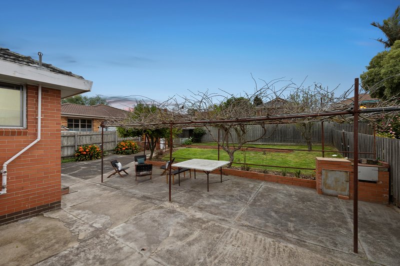 Photo - 26 Moresby Avenue, Bulleen VIC 3105 - Image 13