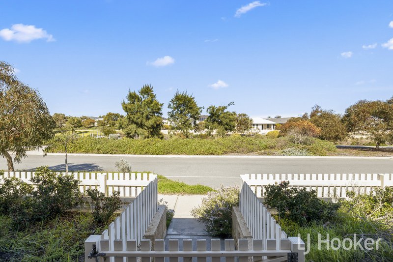 Photo - 26 Munert Street, Yanchep WA 6035 - Image 4