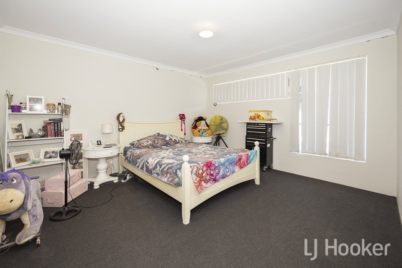 Photo - 26 Munert Street, Yanchep WA 6035 - Image 6