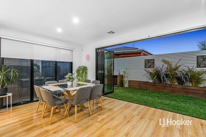 Photo - 26 Murphy Street, Point Cook VIC 3030 - Image 8