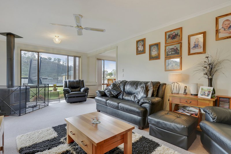 Photo - 26 Nairn Street, Buckland TAS 7190 - Image 5