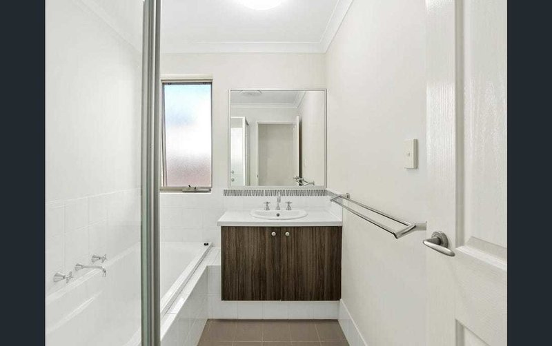 Photo - 26 Napier Road, Morley WA 6062 - Image 5