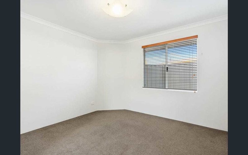 Photo - 26 Napier Road, Morley WA 6062 - Image 6