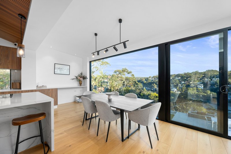 Photo - 26 Naranganah Avenue, Gymea Bay NSW 2227 - Image 9