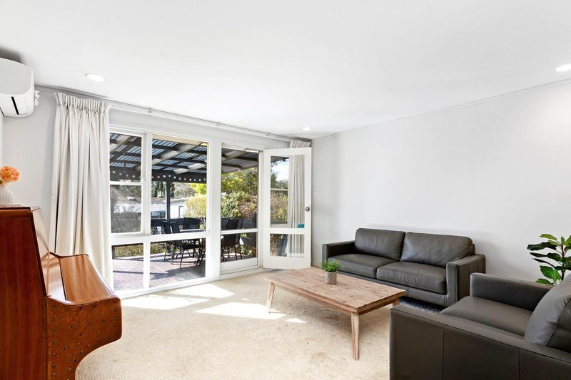 Photo - 26 Neilson Street, Garran ACT 2605 - Image 5