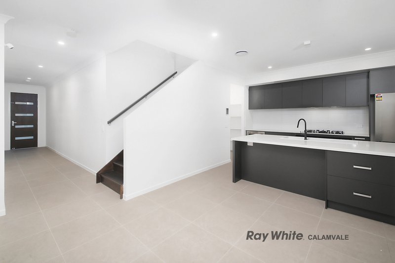 Photo - 26 Neiwand Street, Calamvale QLD 4116 - Image 2