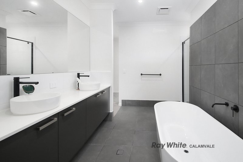 Photo - 26 Neiwand Street, Calamvale QLD 4116 - Image 20