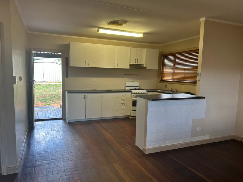 Photo - 26 New Compton Street, Kambalda East WA 6442 - Image 6