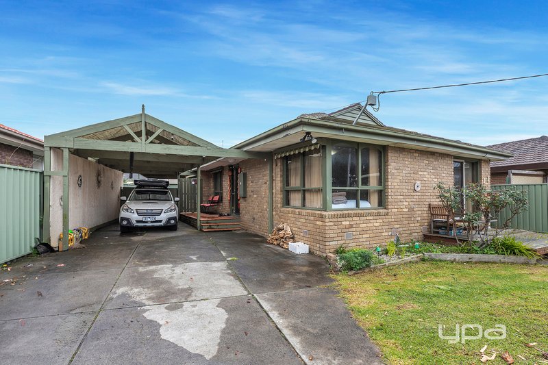 Photo - 26 Newbury Street, Deer Park VIC 3023 - Image 3