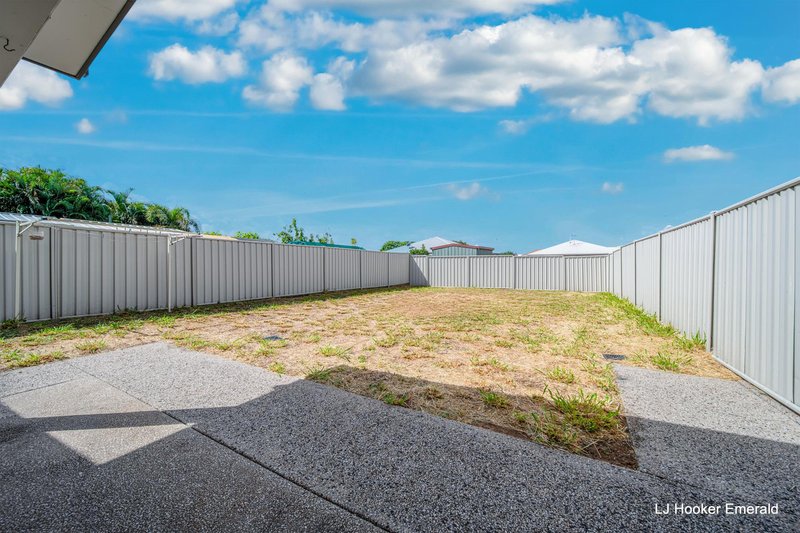 Photo - 2/6 Newman Drive, Emerald QLD 4720 - Image 12