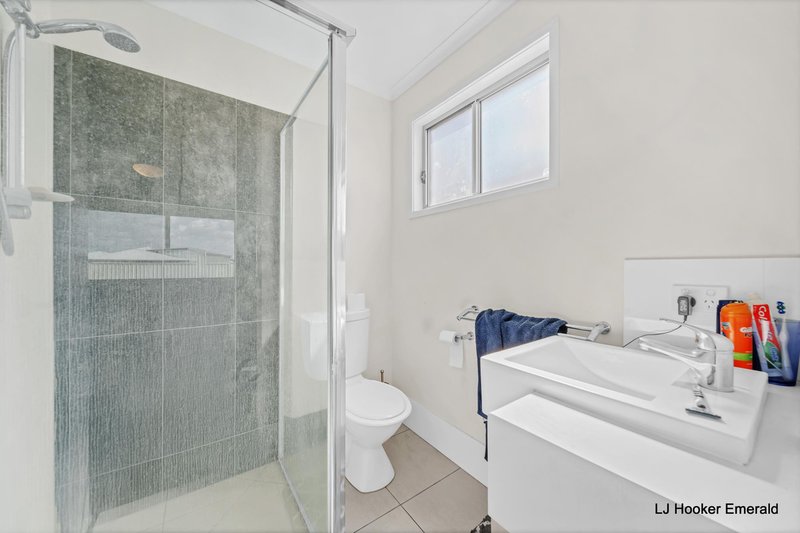 Photo - 2/6 Newman Drive, Emerald QLD 4720 - Image 6