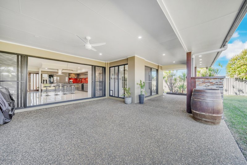 Photo - 26 Newman Drive, Emerald QLD 4720 - Image 6