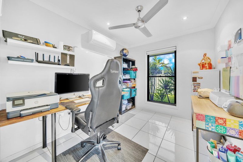 Photo - 26 Newman Drive, Emerald QLD 4720 - Image 14