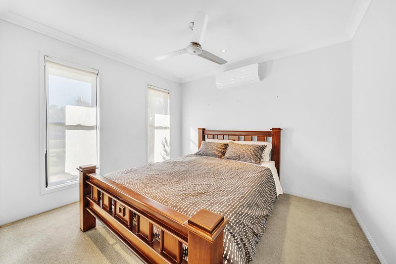 Photo - 26 Newman Drive, Emerald QLD 4720 - Image 16