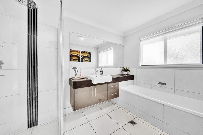 Photo - 26 Newman Drive, Emerald QLD 4720 - Image 21