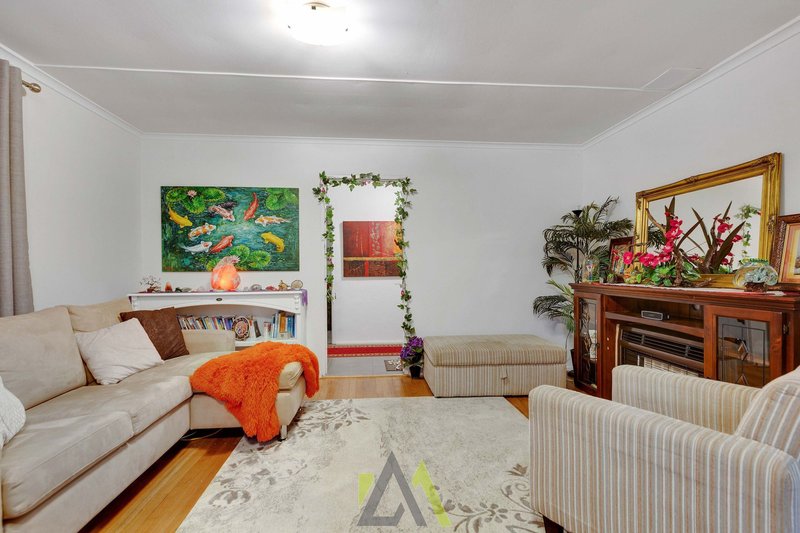 Photo - 26 Nodding Avenue, Frankston North VIC 3200 - Image 6