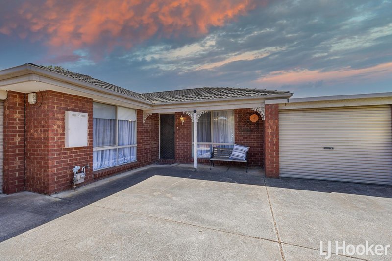 2/6 Northcott Street, Melton South VIC 3338