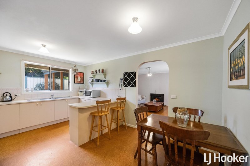 Photo - 2/6 Northcott Street, Melton South VIC 3338 - Image 3