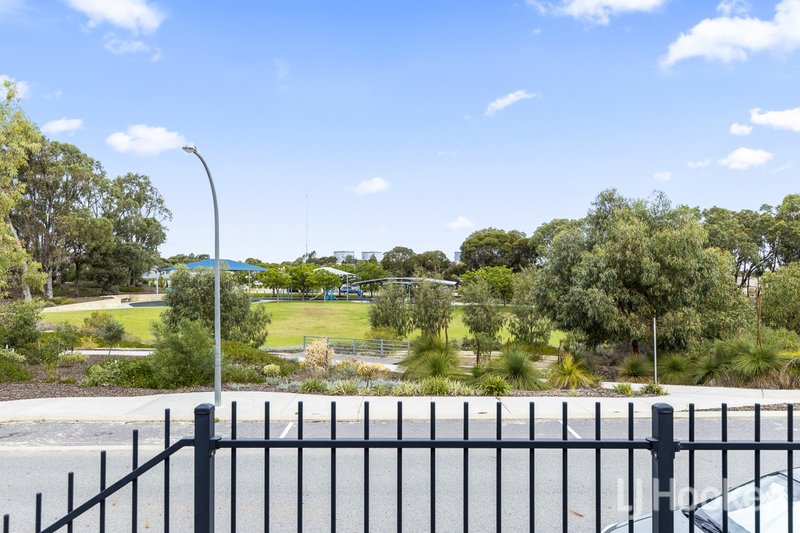 Photo - 26 Nullarbor Avenue, Yanchep WA 6035 - Image 2