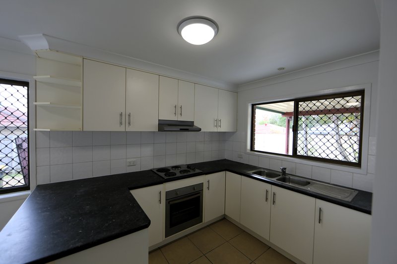 Photo - 26 Nursery Ave , Runcorn QLD 4113 - Image 2