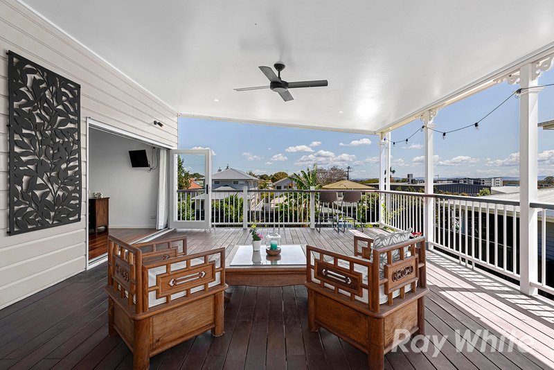 Photo - 26 Oakmere Street, Nudgee QLD 4014 - Image 3