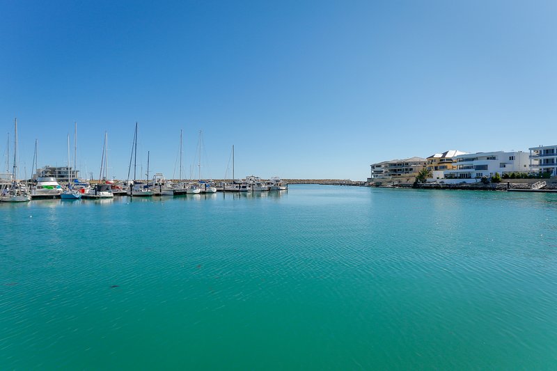 Photo - 26 Ocean Falls Boulevard, Mindarie WA 6030 - Image 13