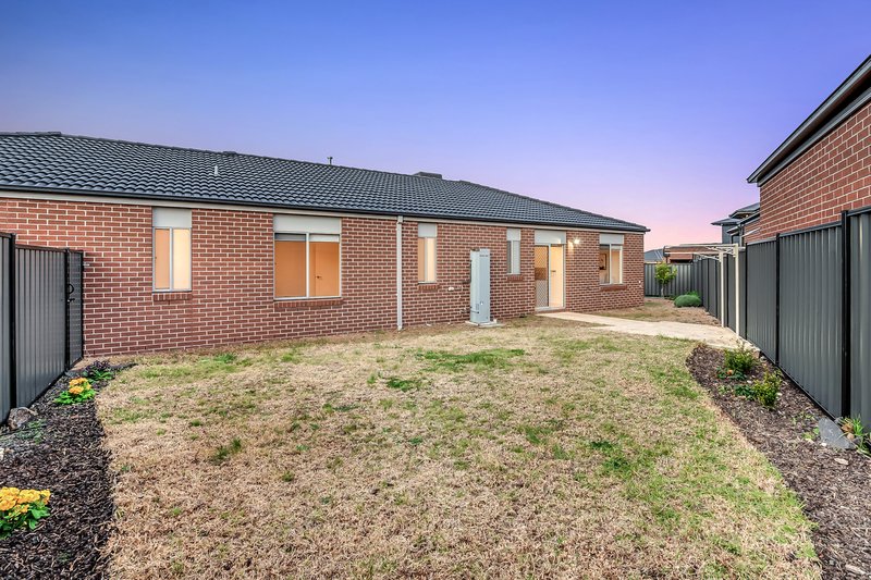 Photo - 26 Ocean Way, Craigieburn VIC 3064 - Image 16