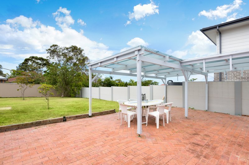 Photo - 26 Oceana Street, Narraweena NSW 2099 - Image 3