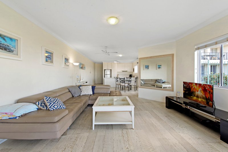 Photo - 26 Old Burleigh Road, Surfers Paradise QLD 4217 - Image 16