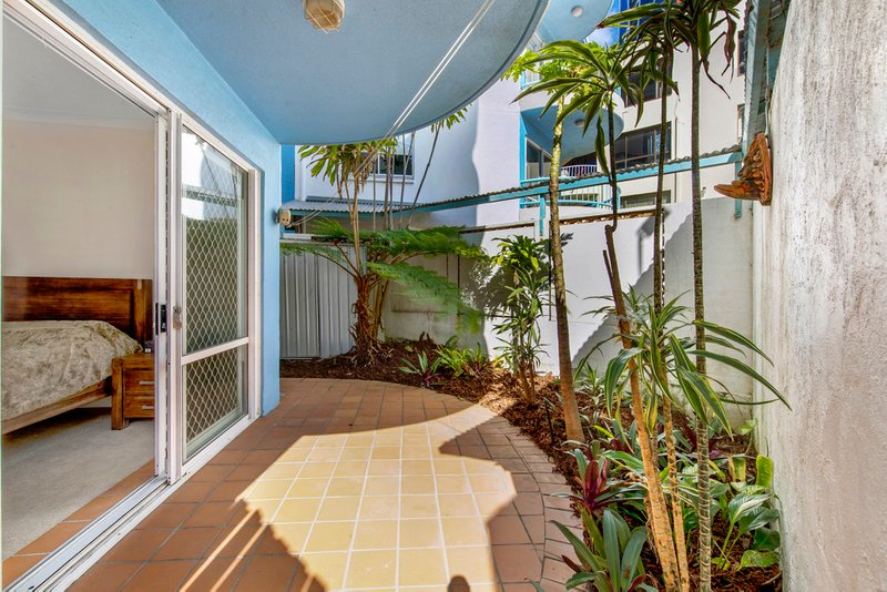 Photo - 26 Old Burleigh Road, Surfers Paradise QLD 4217 - Image 20