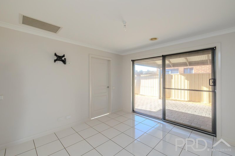 Photo - 26 Olivia Drive, Mildura VIC 3500 - Image 4