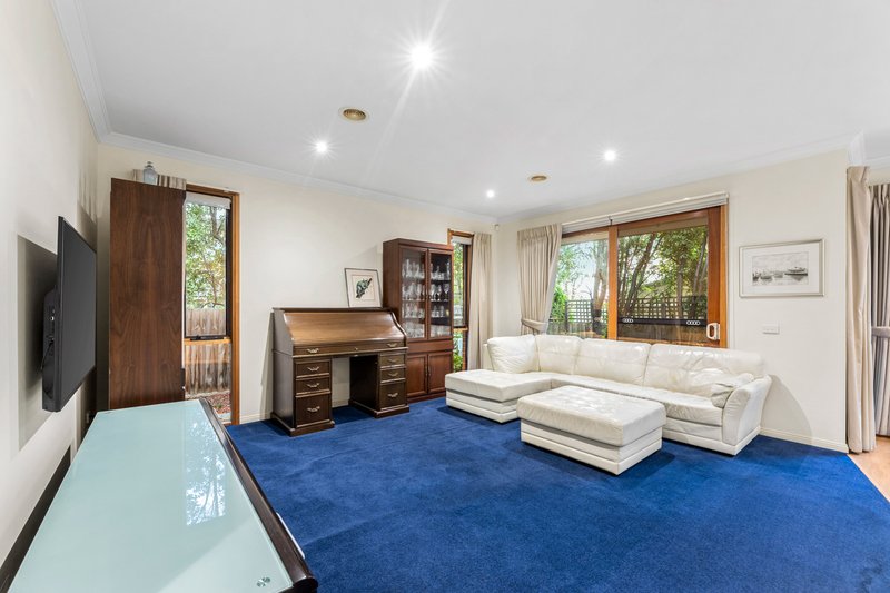 Photo - 2/6 Orchard Grove, Blackburn South VIC 3130 - Image 5