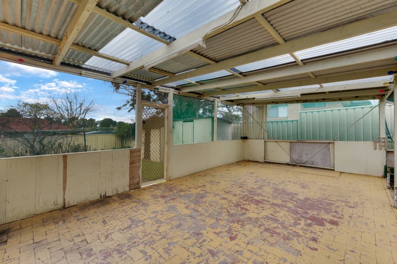 Photo - 26 Othello Avenue, Rosemeadow NSW 2560 - Image 8