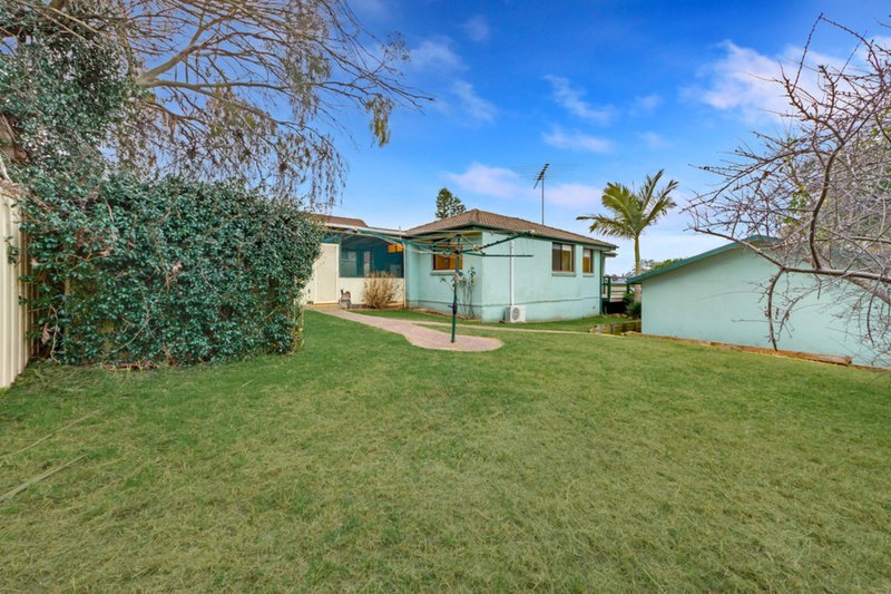 Photo - 26 Othello Avenue, Rosemeadow NSW 2560 - Image 10