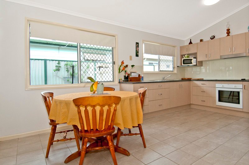 Photo - 26 Palm Ct , Bethania QLD 4205 - Image 3