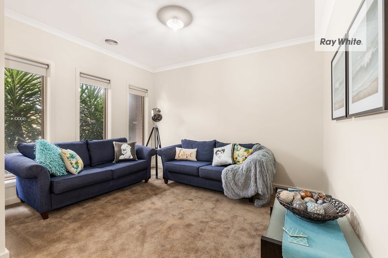 Photo - 26 Panton Gap Drive, South Morang VIC 3752 - Image 3