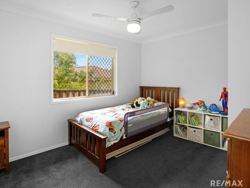 Photo - 26 Papara Street, Pacific Pines QLD 4211 - Image 10