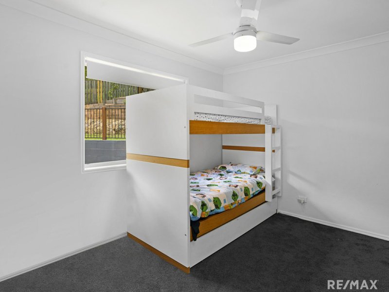 Photo - 26 Papara Street, Pacific Pines QLD 4211 - Image 11