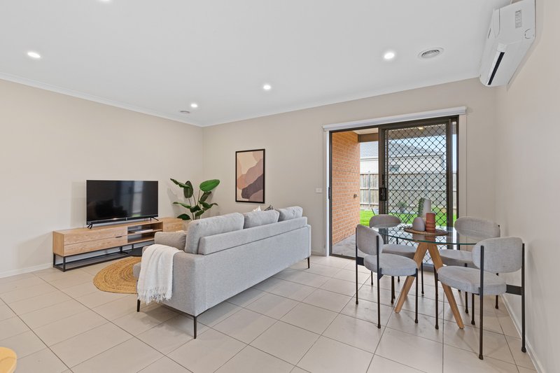 Photo - 26 Papas View, Wyndham Vale VIC 3024 - Image 7