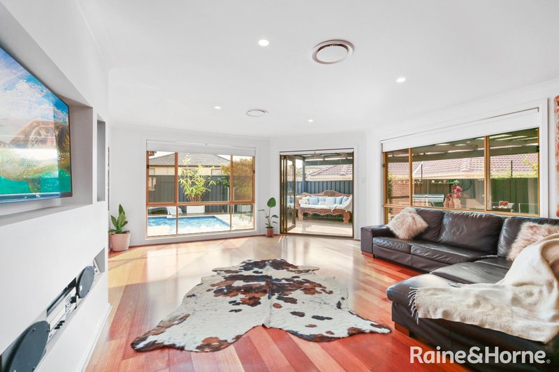 Photo - 26 Park Ridge Circuit, Kellyville NSW 2155 - Image 7