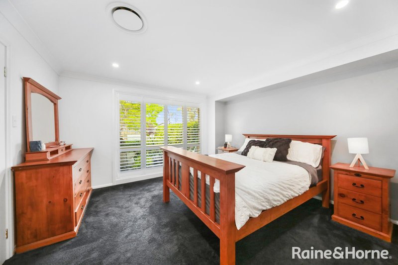 Photo - 26 Park Ridge Circuit, Kellyville NSW 2155 - Image 8