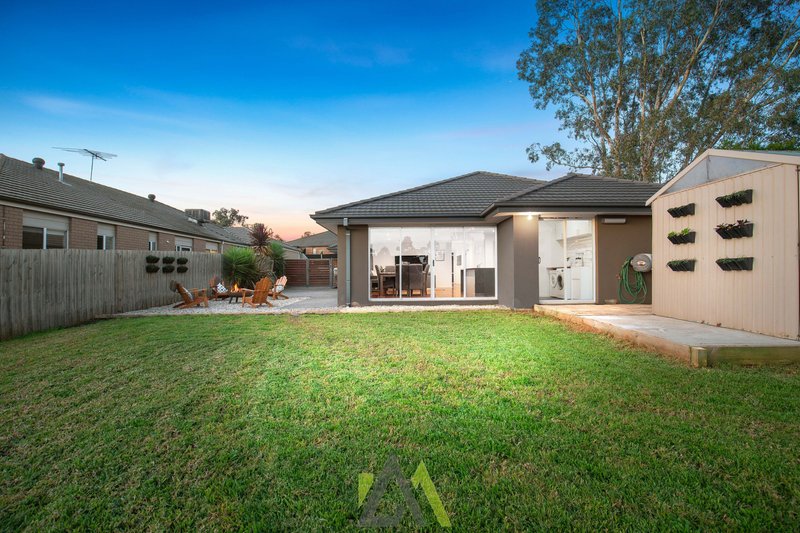 Photo - 26 Park Valley Crescent, Langwarrin VIC 3910 - Image 19