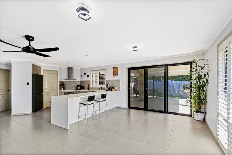 Photo - 26 Parklakes Drive, Bli Bli QLD 4560 - Image 7